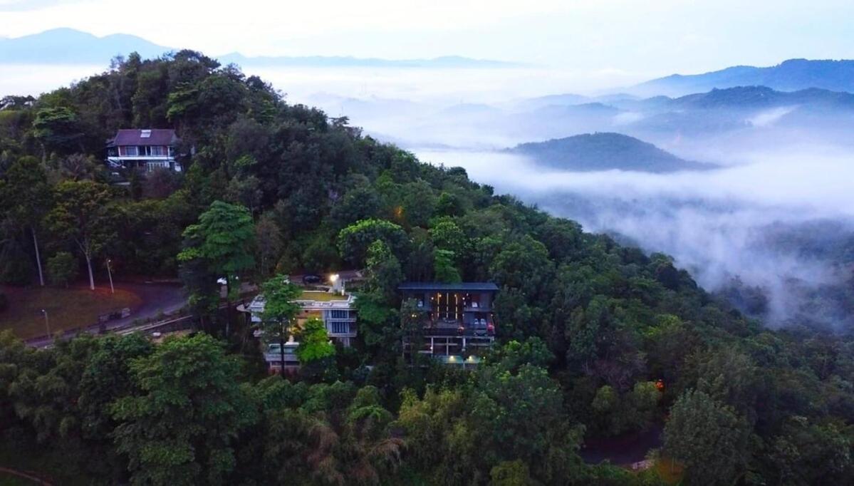 Вилла The Wildwood Retreat Kkb Куала-Кубу-Бару Экстерьер фото